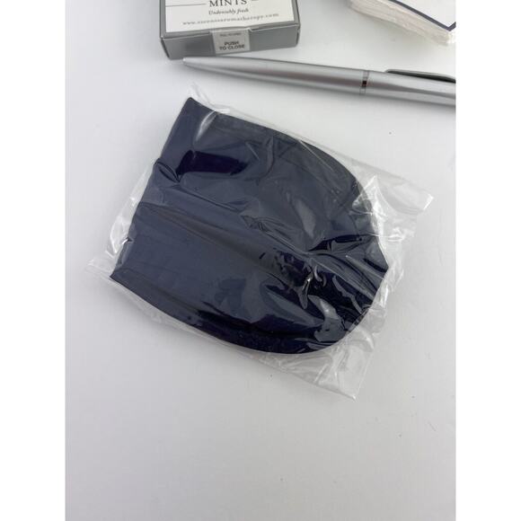 Continental Airlines First Class Complimentary Amenity Kit 5 VTG Travel Bag New - Picture 16 of 16